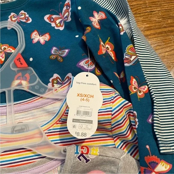 Girls Long Sleeve 4 Top Bundle NWT - Picture 2 of 3